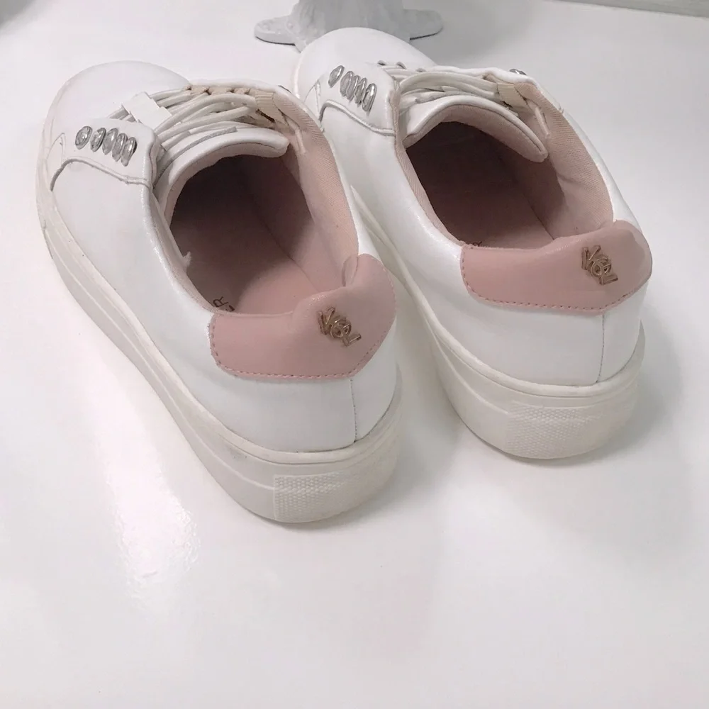 Kurt Geiger 🌈 Mini Liviah White Leather Sneakers Sz 37 - Picture 2 of 5
